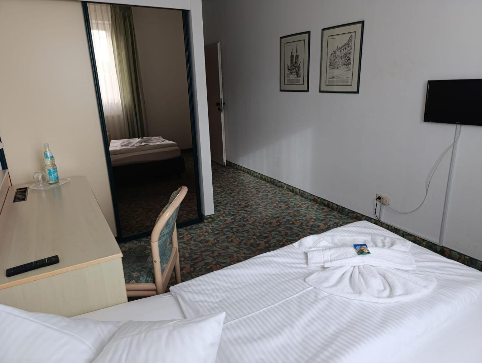 Hotel Astor Altenburg Buitenkant foto